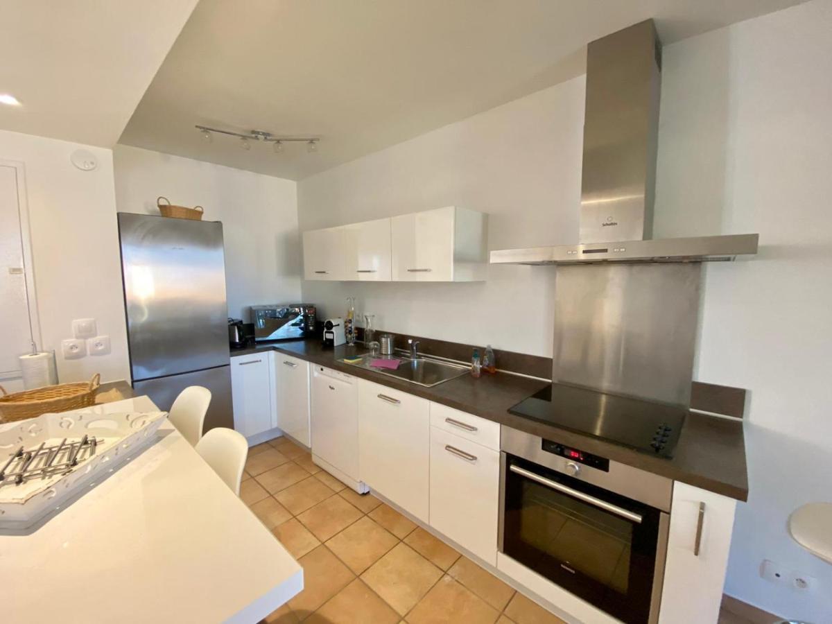 Villa Vue Mer Donnant Sur Le Golfe De St Tropez, 2 Chambres, 6 Pers, Piscine Commune Saint-Tropez Exteriör bild